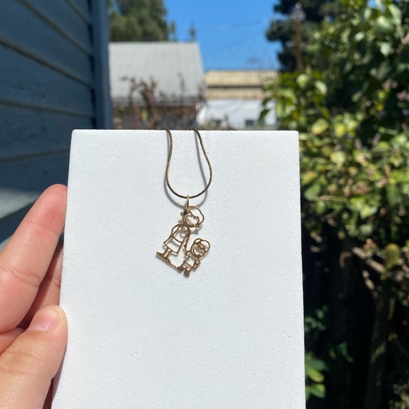 Mom with child pendant - Picture 2 of 2